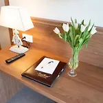 Inselhotel Faakersee Hotel