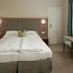 Inselhotel Faakersee Hotel Faak am See