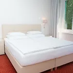 Hotel Inselhotel Faakersee 4*