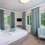Hotel Inselhotel Faakersee 4*