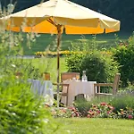 Inselhotel Faakersee Hotel Faak am See