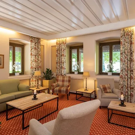 Inselhotel Faakersee מלון 4*