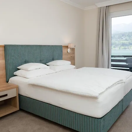 מלון Inselhotel Faakersee פאק אם סי