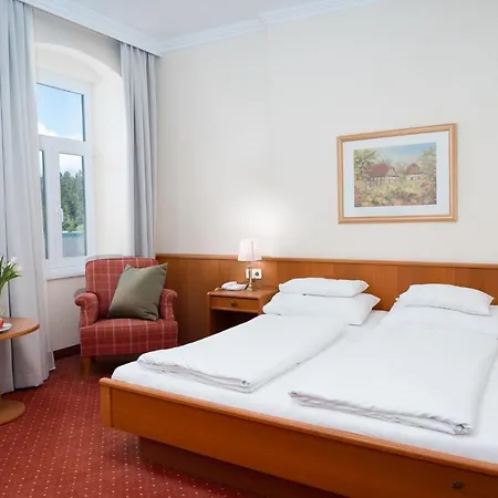 Inselhotel Faakersee Hotel