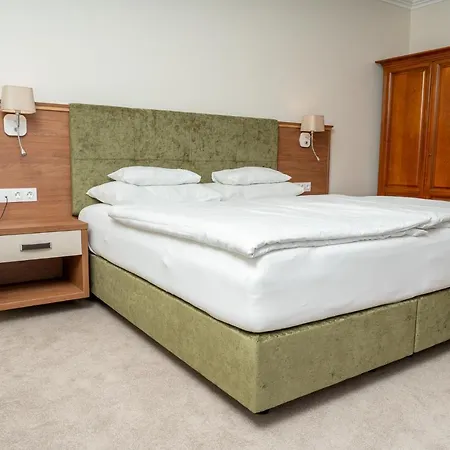 Inselhotel Faakersee Hotel Faak am See