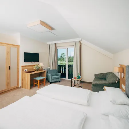 Inselhotel Faakersee Hotel Faak am See