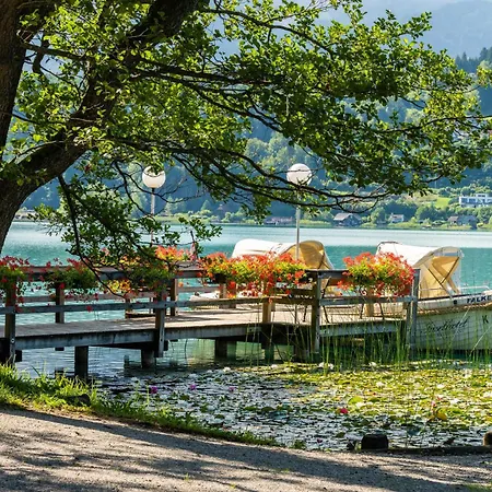 Hotel Inselhotel Faakersee 4*