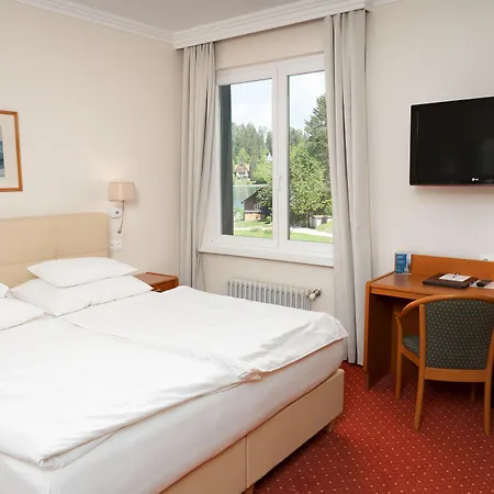 Inselhotel Faakersee פאק אם סי