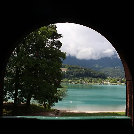 Hotel Inselhotel Faakersee 4*