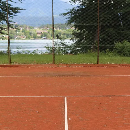 فندق Inselhotel Faakersee