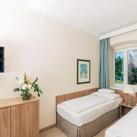 Inselhotel Faakersee