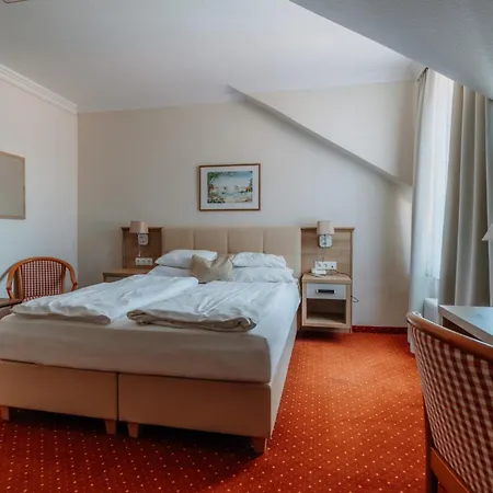 Inselhotel Faakersee