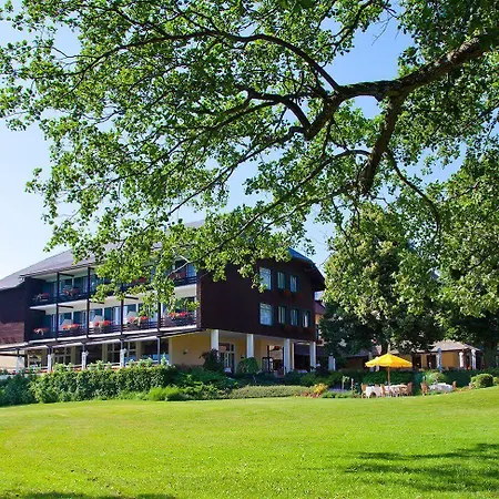 Inselhotel Faakersee Hotel 4*