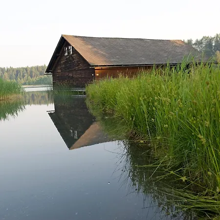 Hotel Inselhotel Faakersee 4*