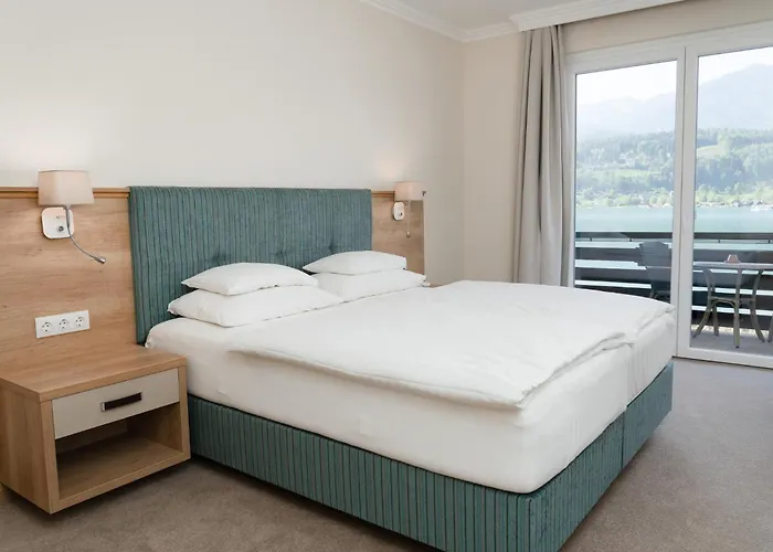 מלון Inselhotel Faakersee פאק אם סי