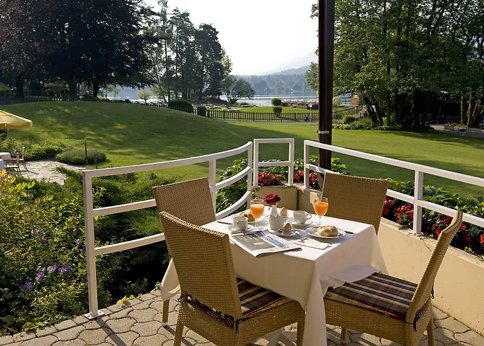 מלון Inselhotel Faakersee