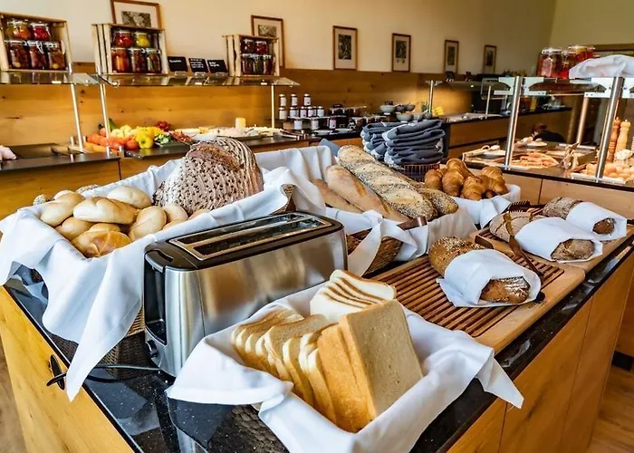 Inselhotel Faakersee Hotel