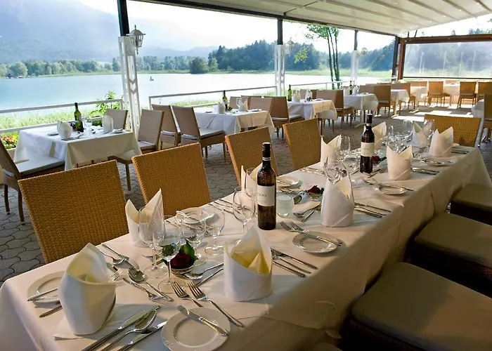 Inselhotel Faakersee Hotel 4*