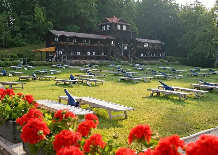 Inselhotel Faakersee Hotel 4*